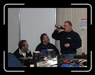 HPIM9607 * Holger Forst trinkt MacGyver was vor * 2592 x 1936 * (1.82MB)