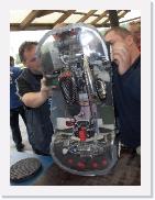 HPIM3625 * Holger und Andreas bereiten das Böötchen für die Wasserschlacht vor ! * 1936 x 2592 * (1.68MB)