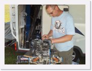 HPIM7085 * O-Man schraubt * 2592 x 1936 * (2.15MB)